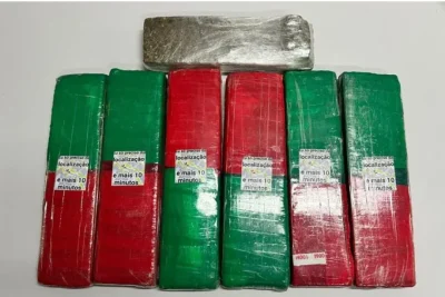Homem tenta fugir do Baep e acaba preso com sete tijolos de maconha em Mogi Mirim