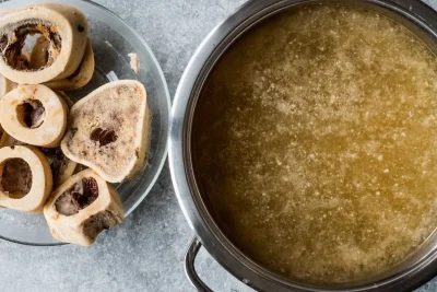 Caldo de ossos para pets: um aliado natural para articulações e imunidade
