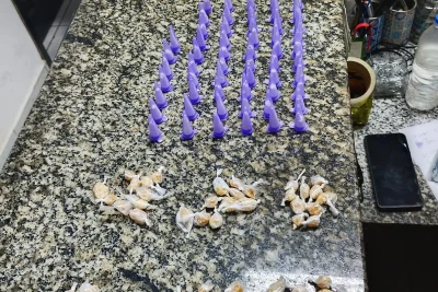 Polícia Militar prende dois homens por tráfico de drogas em Pedreira