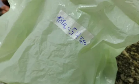PM apreende 168 porções de drogas e prende homem em Pedreira