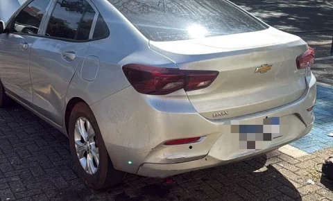 Carro roubado no Rio de Janeiro e recém-pintado é apreendido em Mogi Mirim