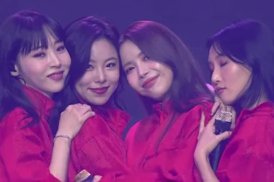 MAMAMOO emociona fãs com retorno em formação completa após hiato