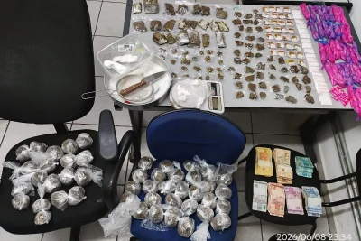 Polícia Militar apreende quase 3 kg de maconha, cocaína e mais de R$ 15 mil em Pedreira