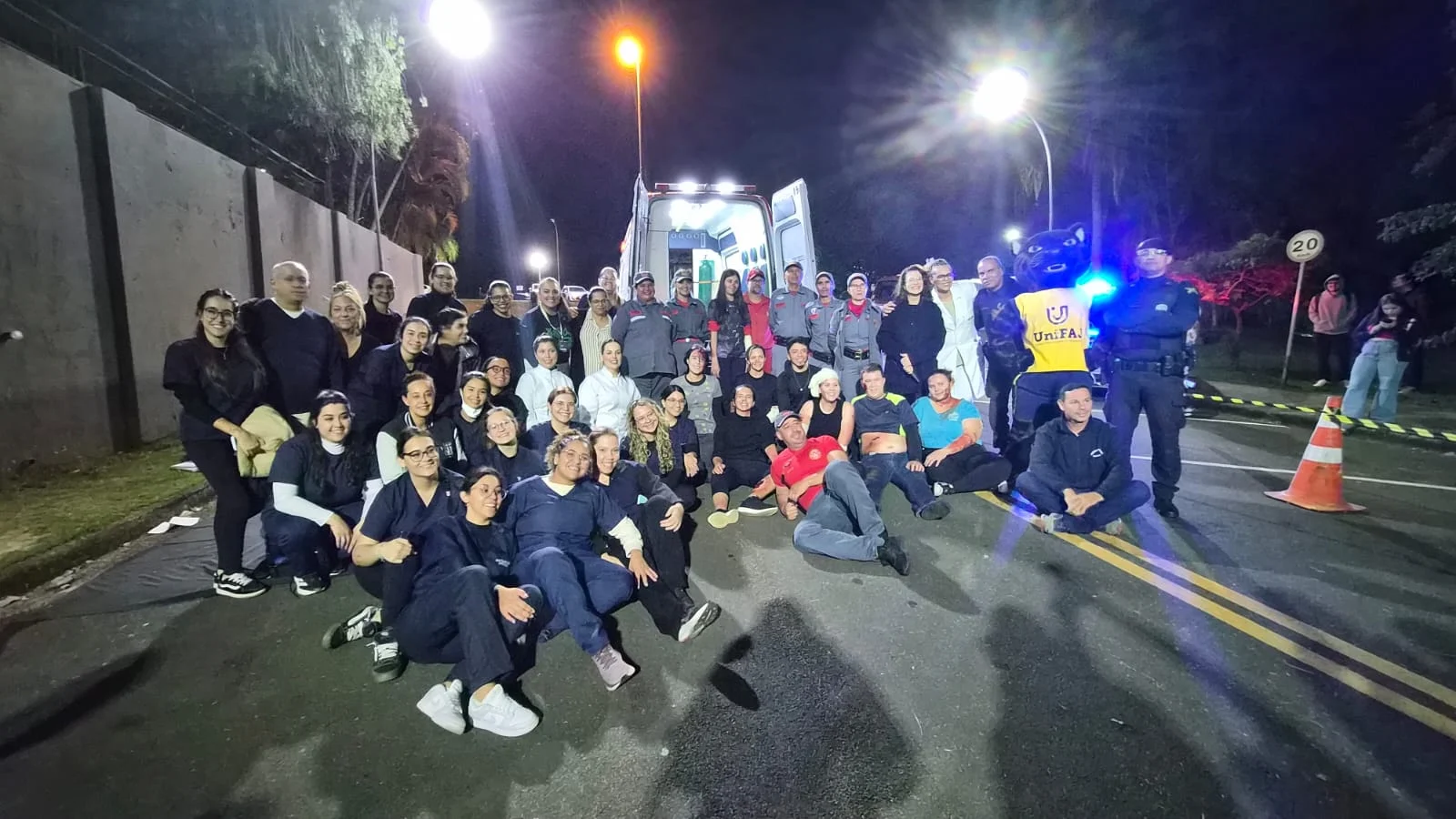 Simulación de accidente con múltiples víctimas moviliza estudiantes y equipos en Jaguariúna ‹ Simulación de accidente con múltiples víctimas moviliza estudiantes y equipos en Jaguariúna ‹