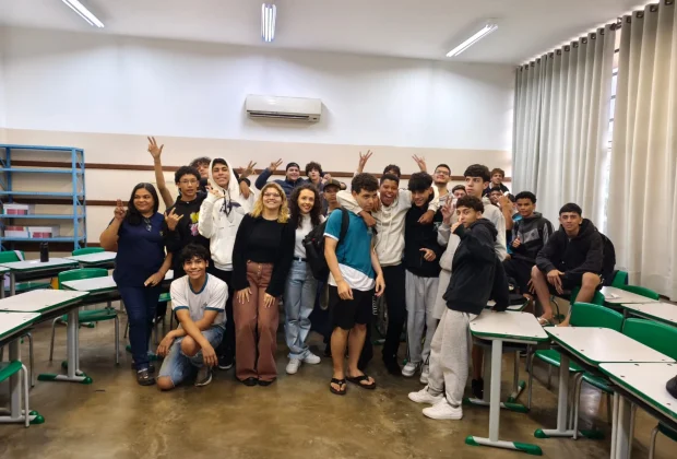 Jaguariúna leva debate sobre bullying e saúde mental às escolas estaduais
