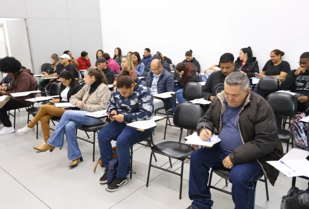 Mutirão de emprego do PAT de Jaguariúna reúne 41 candidatos