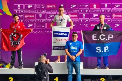 Felipe Casarim conquista ouro e prata no Paulista Infantil de Natação