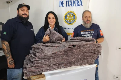 Rotary Clube doa cobertores ao Fundo Social de Itapira