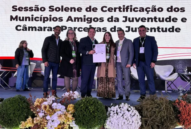 Artur Nogueira recebe certificação Município Amigo da Juventude