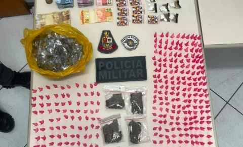 PM encontra mais de 600 porções de drogas em residência em Pedreira