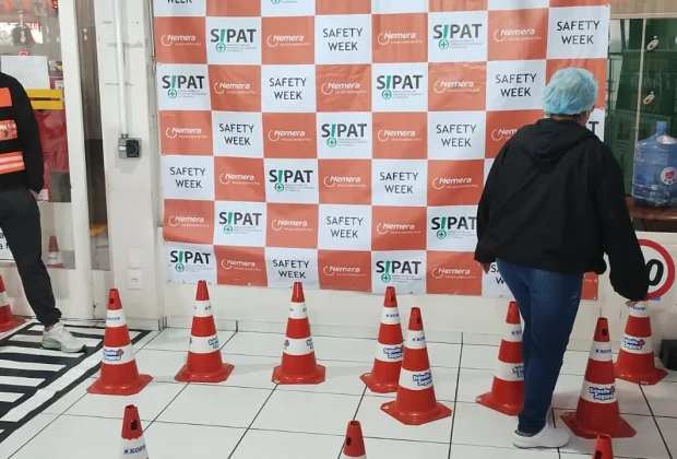 Mobilidade Urbana realiza ação de trânsito na empresa Nemera
