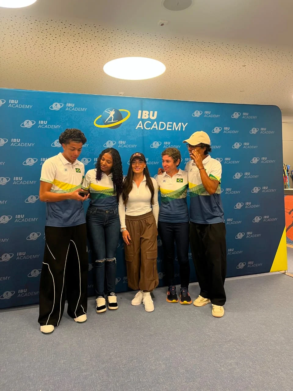 Mirlene Picin, de Mogi Mirim, lidera el equipo junior brasileño en entrenamiento de biatlón en Italia ‹ Mirlene Picin, de Mogi Mirim, lidera el equipo junior brasileño en entrenamiento de biatlón en Italia ‹