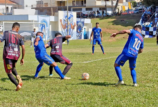 Paulista enfrenta o LA 12 na primeira semifinal do Amador de Mogi Guaçu