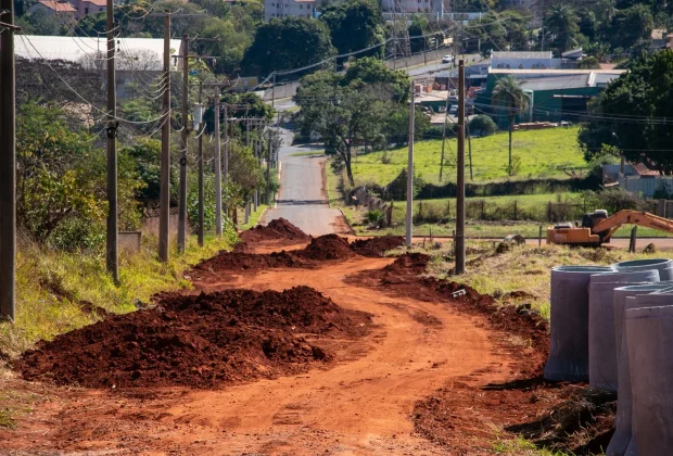 PREFEITURA INICIA OBRA QUE CRIARÁ NOVA LIGAÇÃO ENTRE O BAIRRO FLORIANÓPOLIS E A ÁREA URBANA DA CIDADE