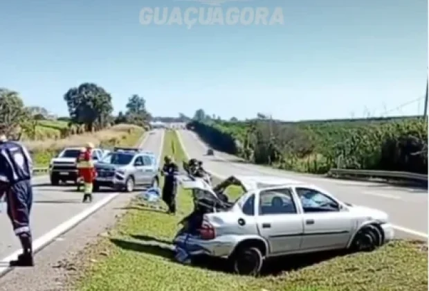 Homem morre e outro fica ferido após carro capotar na SP-342, em Mogi Guaçu
