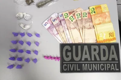 GCM prende homem por tráfico de drogas durante patrulhamento em Santo Antônio de Posse