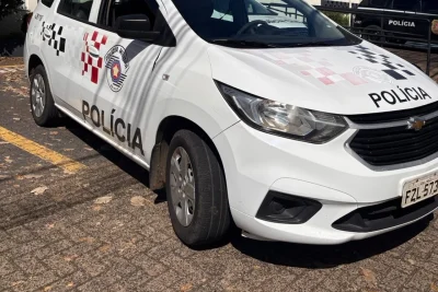 Homem de 53 anos é conduzido à delegacia por descumprimento de medida protetiva em