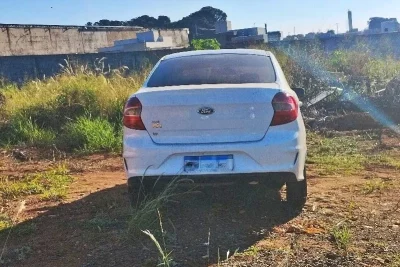 GCM localiza carro de aplicativo roubado na zona rural de Mogi Guaçu
