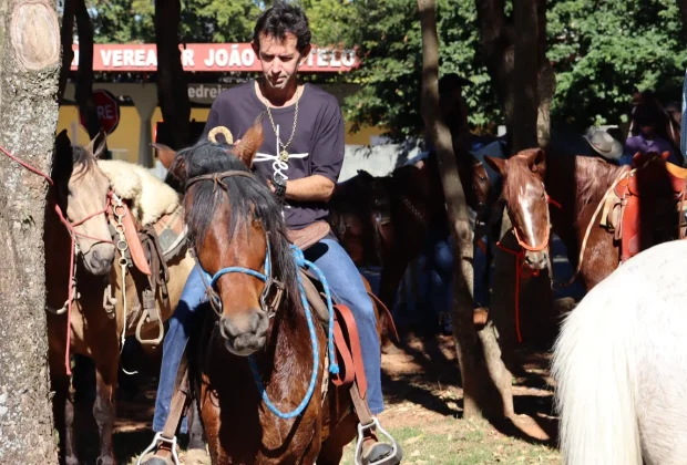 3ª Cavalgada Sertaneja reúne cavaleiros e amazonas nas comemorações de Pedreira