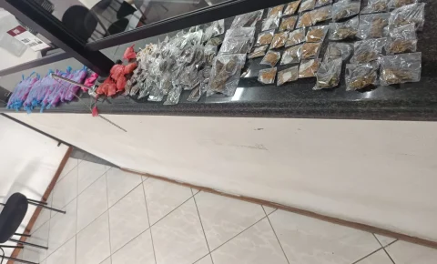 Operação conjunta prende homem e apreende grande quantidade de drogas em Pedreira