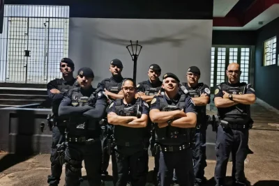 GCM prende dois suspeitos e apreende 18 pinos de cocaína em Santo Antônio de Posse