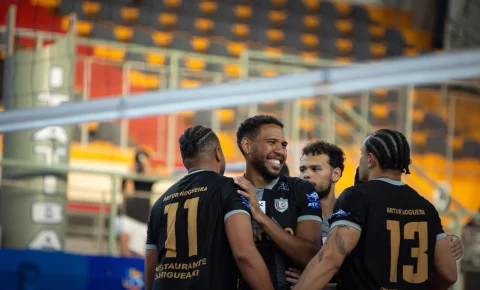 Artur Nogueira estreia na Superliga C Masculina de Vôlei