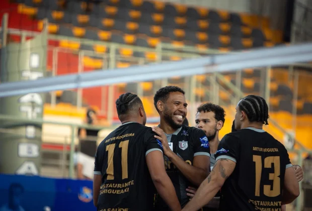 Artur Nogueira estreia na Superliga C Masculina de Vôlei
