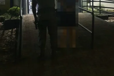 Homem é preso após agredir companheira e danificar apartamento em Mogi Mirim