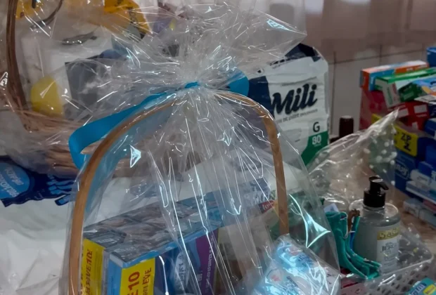 Vereador entrega à AIDAN itens de higiene arrecadados em aniversário em