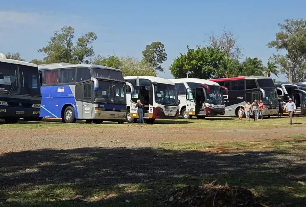 3º RED BUS DAY reúne mais de 60 ônibus, veículos raros e visitantes do Brasil e do exterior