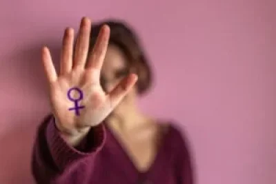 Agosto Lilás: prevenção ao assédio e à violência contra a mulher também é responsabilidade das empresas