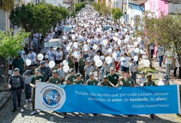 Caminhada pela Paz reúne comunidade em mais uma edição do Movimento Você e a Paz