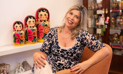 Cresce a busca por livros que ajudam a fazer perguntas — e Heloísa Monteiro celebra 10 anos do Oráculo das Matryoshkas em Bienal Internacional do Livro de São Paulo