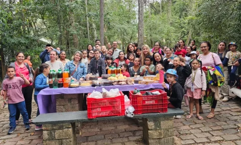 Crianças atendidas pelo NAPr participam de passeio no Bosque dos Jequitibás, em Campinas