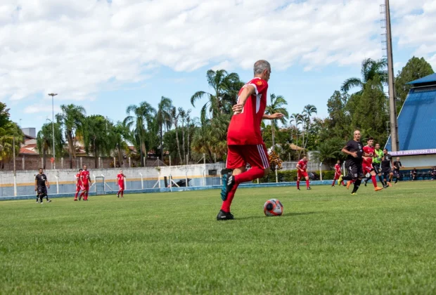 Máfia vence e assume liderança isolada no Municipal de Futebol Sênior