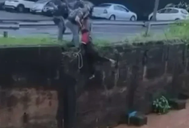 Mulher cai em córrego e é resgatada pela Polícia Militar em Campinas