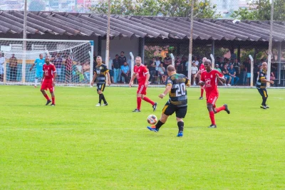 Roseira Master, Engra e Máfia garantem classificação no Municipal de Futebol Sênior