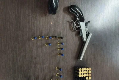 Força Tática apreende arma, 35 munições e simulacros em Artur Nogueira