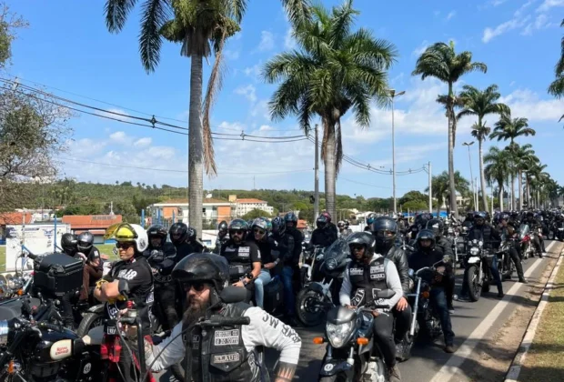 Passeio motociclista arrecada 150 kg de alimentos e 1.674 litros de leite para o Fundo Social de Jaguariúna