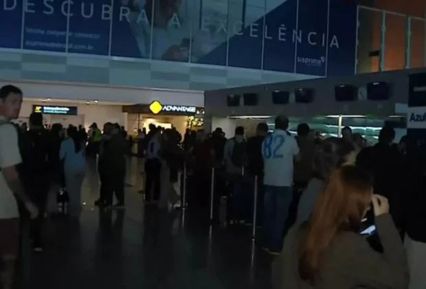 Apagão provoca filas e atrasos no Aeroporto de Viracopos em Campinas
