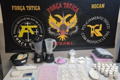 PM prende duas mulheres e apreende mais de 800 tubos de cocaína em Mogi Guaçu