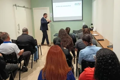 Empresários debatêm possível fim da escala 6×1 no comércio