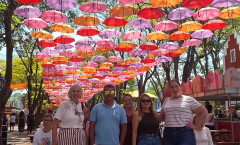 Grupo Alegria de Viver participa de passeio à Expoflora em Holambra