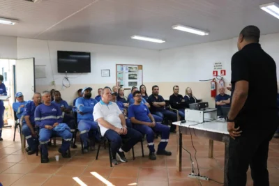 Dirceu Paulino fala sobre escolhas e superação a servidores do Saae de Mogi Mirim