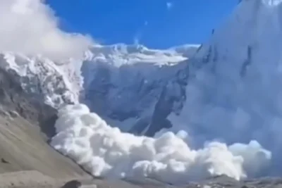 Avalanche mata 11 alpinistas e deixa seis feridos na Rússia