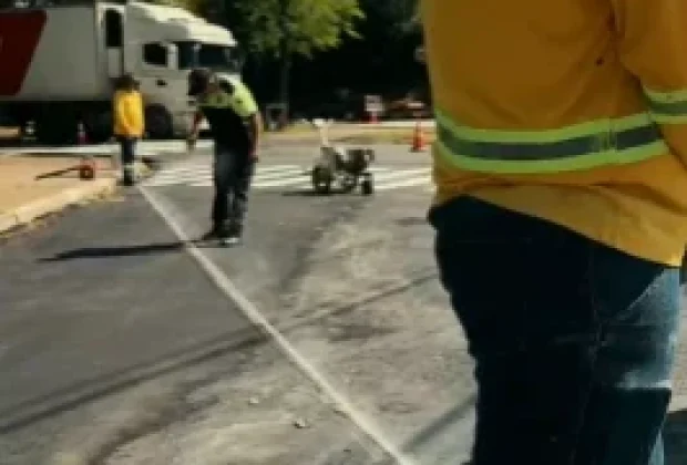 Mobilidade realiza sinalização de novas lombofaixas na Avenida Marginal em Jaguariúna
