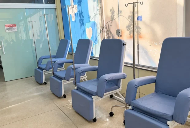 UPA DE JAGUARIÚNA RECEBE NOVAS POLTRONAS PARA AMPLIAR CONFORTO DOS PACIENTES