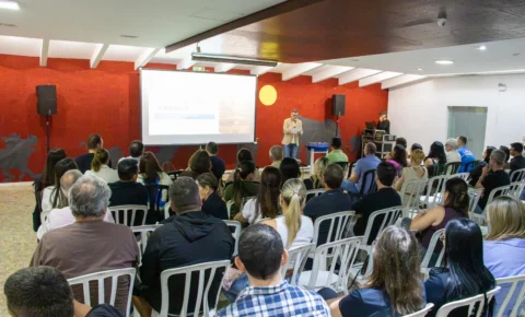 PREFEITURA APRESENTA, EM REUNIÃO COM COMERCIANTES, DETALHES DO PROJETO ‘VIVA O CENTRO JAGUARIÚNA’