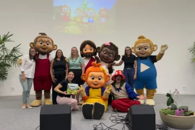 Projeto Monkakitos leva teatro e música a alunos de Engenheiro Coelho