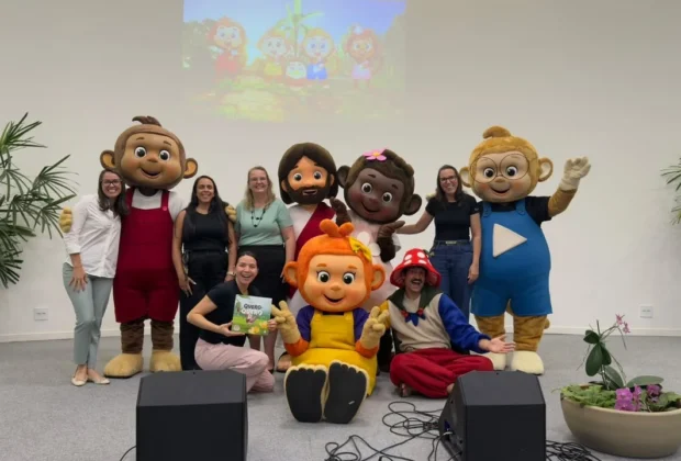 Projeto Monkakitos leva teatro e música a alunos de Engenheiro Coelho